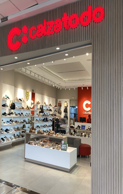 Tienda de calzado CALZATODO PISO3 en Santafé Medellín